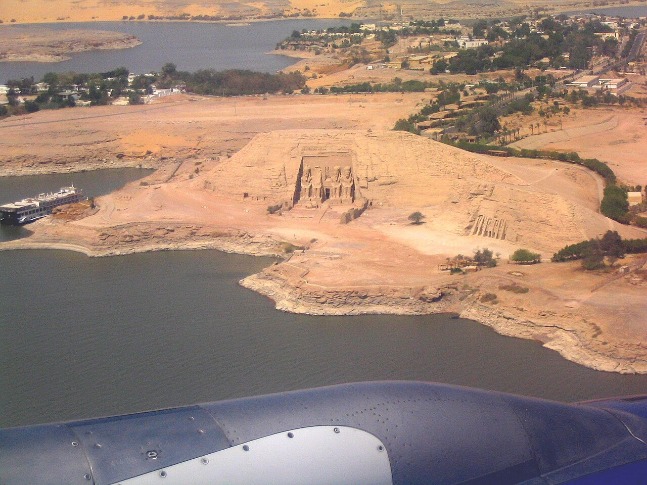 معبد أبو سمبل في محافظة أسوان (النهار)