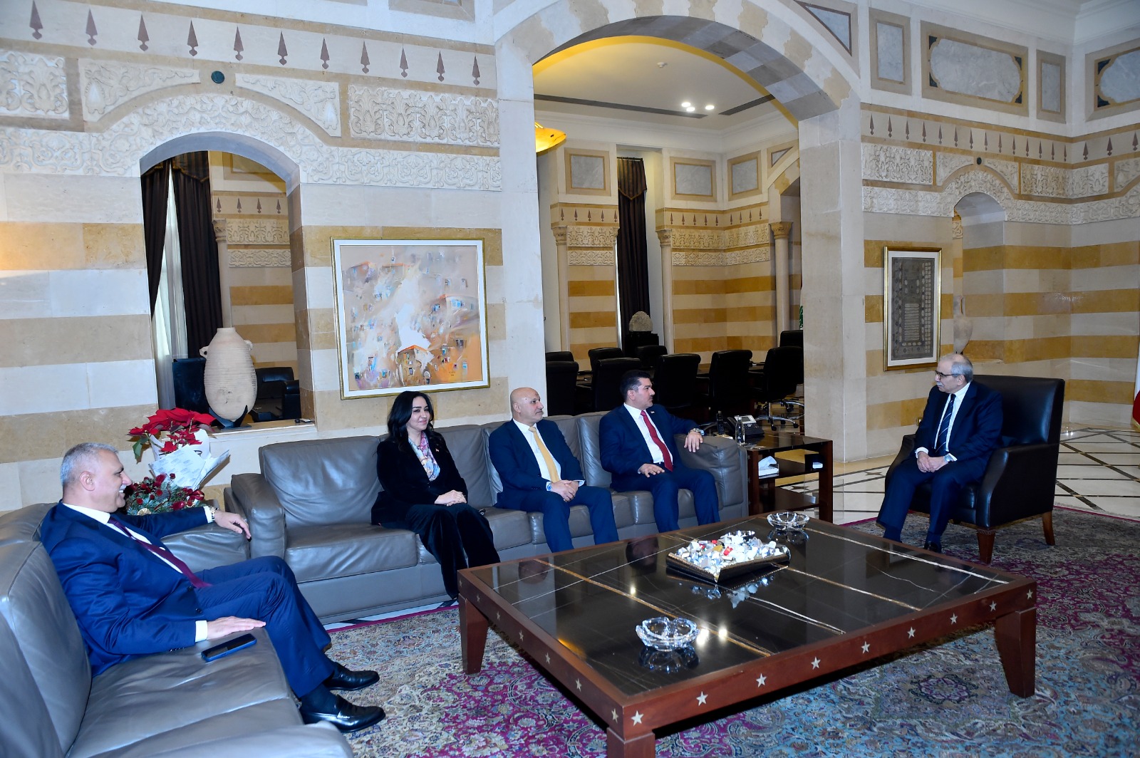 الوفد العراقي في السرايا. 