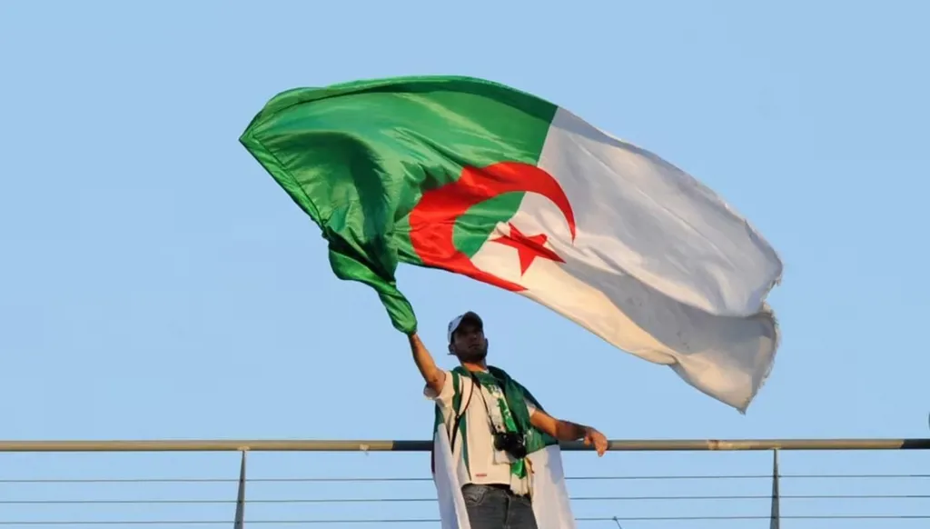 تعديلات في قانون الجنسية الجزائرية... من هم المستهدفون؟