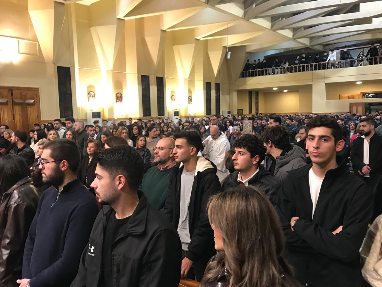 قداس في كنيسة مار يوسف زغرتا (طوني فرنجيه). 