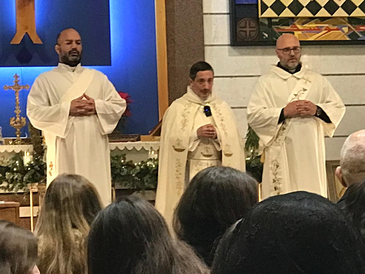 قداس في كنيسة مار يوسف زغرتا (طوني فرنجيه). 