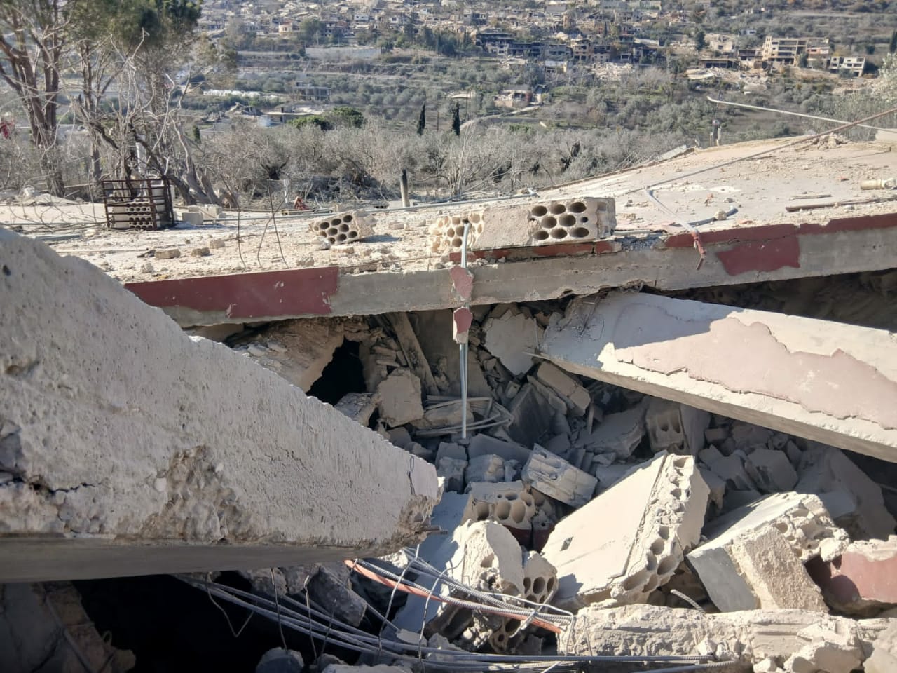 تفجير منزل في كفركلا الجنوبية (تواصل اجتماعي).