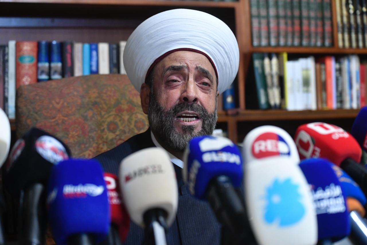 القاضي الشيخ خلدون عريمط (حسام شبارو). 