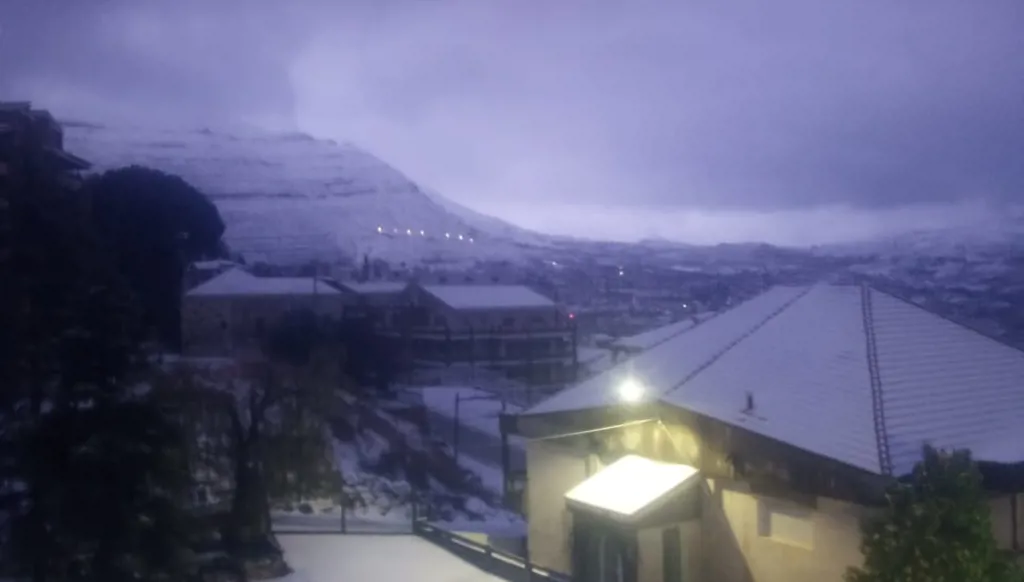 طقس بداية السنة.... أمطار وعواصف والثلوج تلامس الـ1300 متر