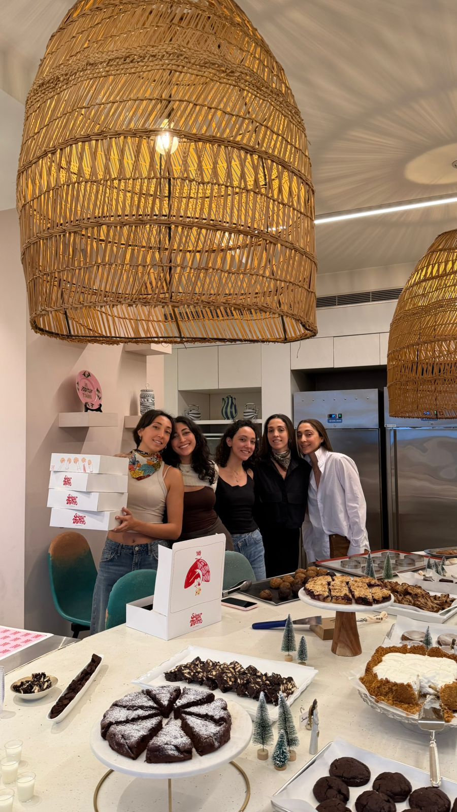 البنات الخمس: نايلة، عايدة، ياسمينا، زُلفة، وماريا