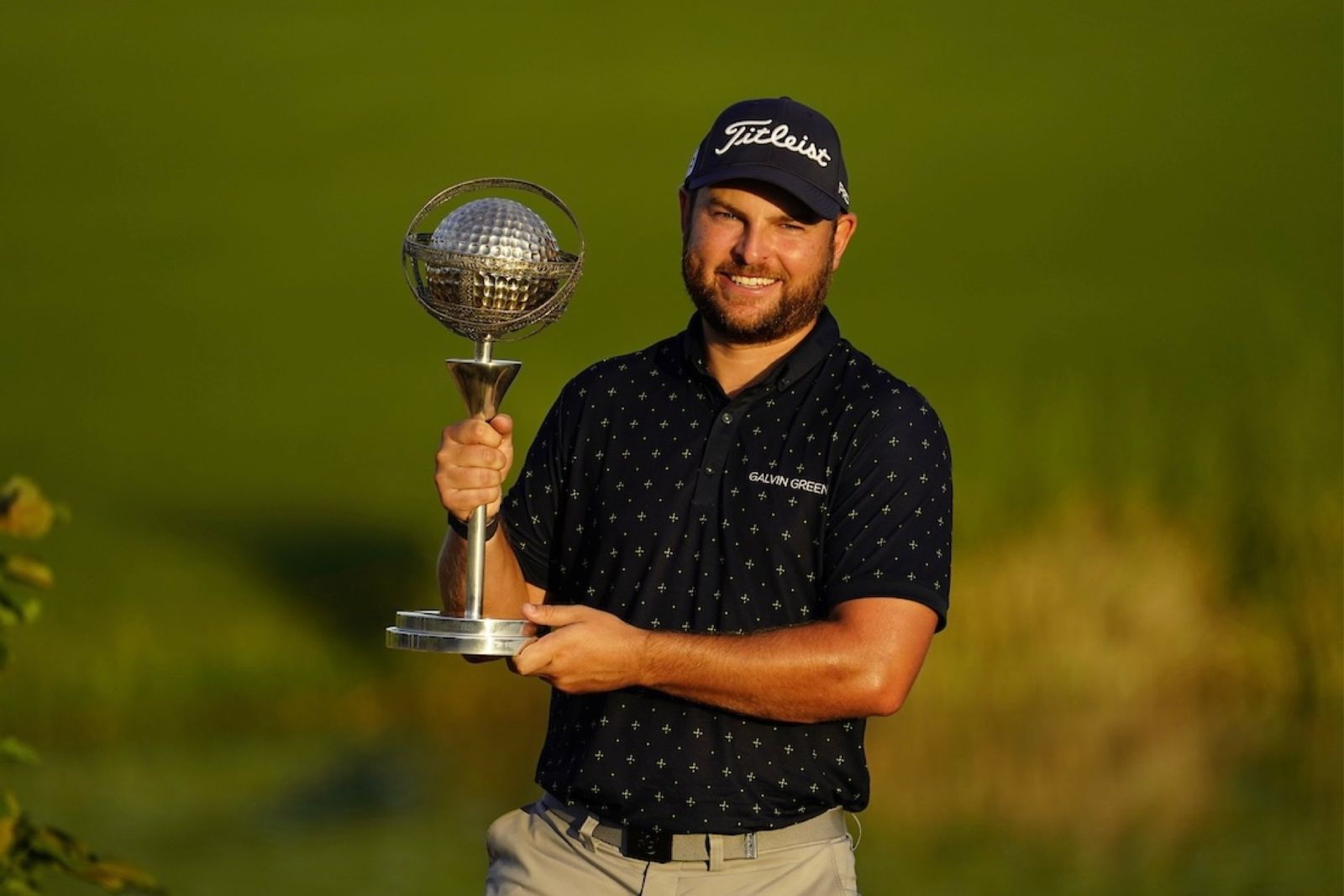 لاعب الغولف جوردان سميث. (وكالات)