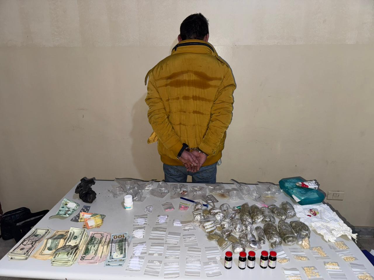 صورة للموقوف (قوى الأمن).