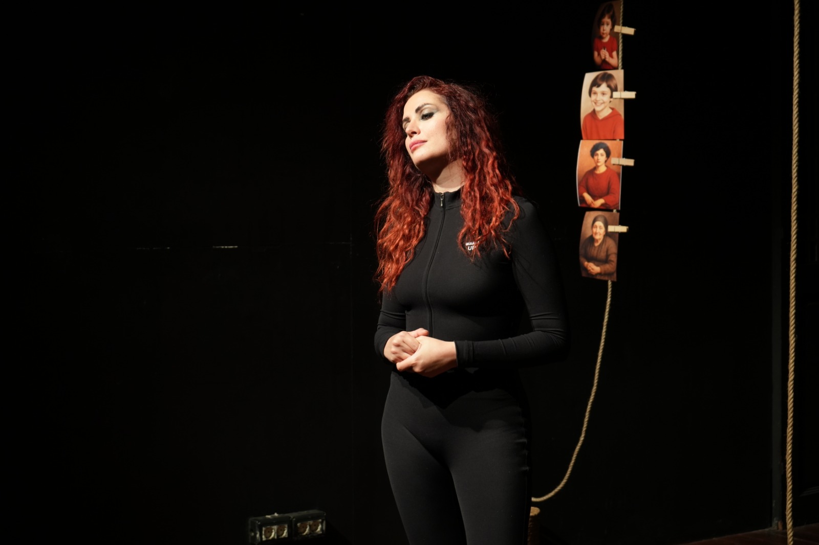 لقطة من عرض مسرحية الحبل للمثلة والكاتبة آن ماري والمخرج هشام زين الدين