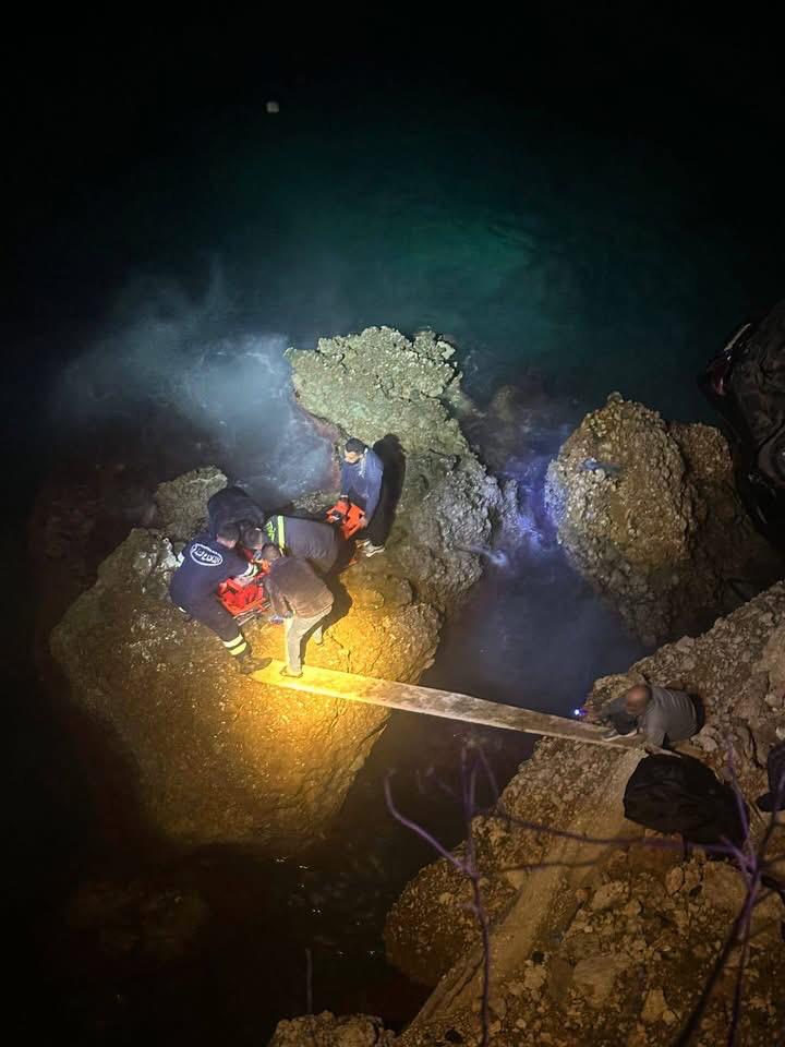 إنقاذ جرحى الحادث (تواصل اجتماعي).