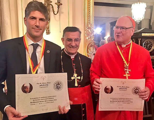 أنطون الصحناوي والبطريرك الراعي