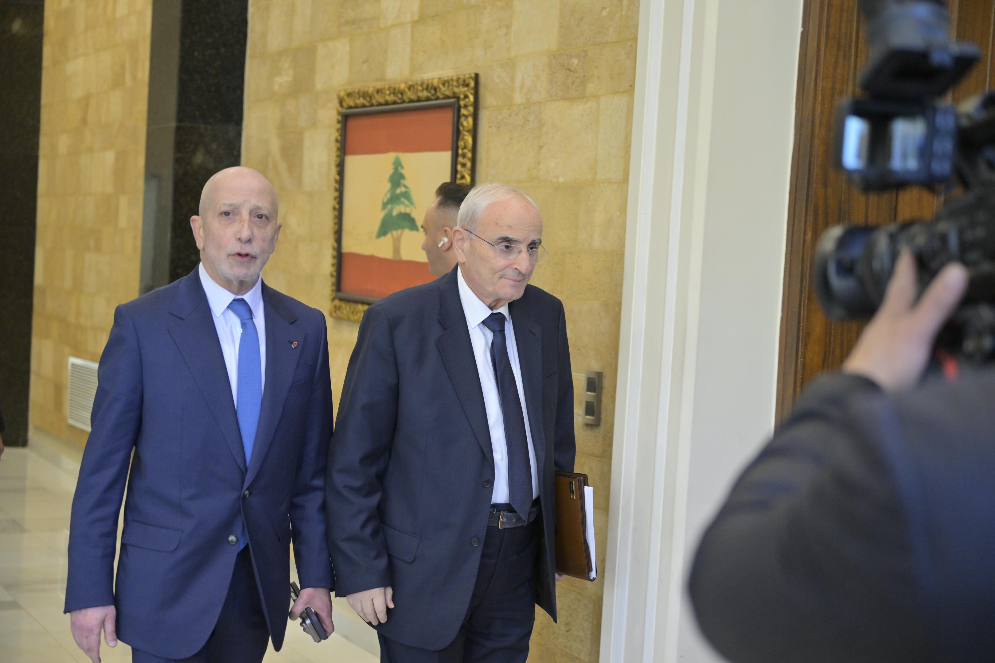 وزراء في الحكومة اللبنانية (نبيل اسماعيل).