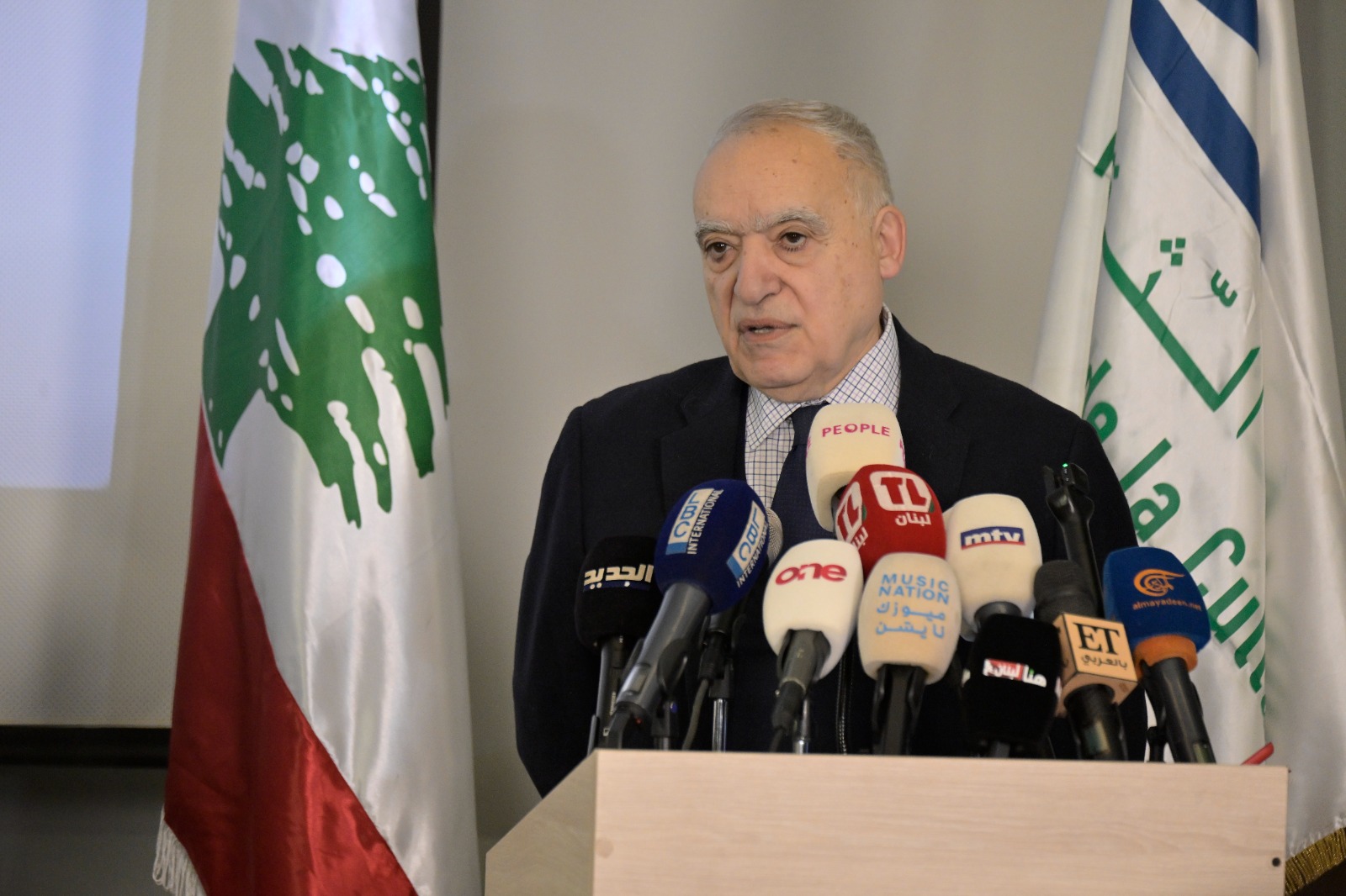 وزير الثقافة غسان سلامة (نبيل اسماعيل)