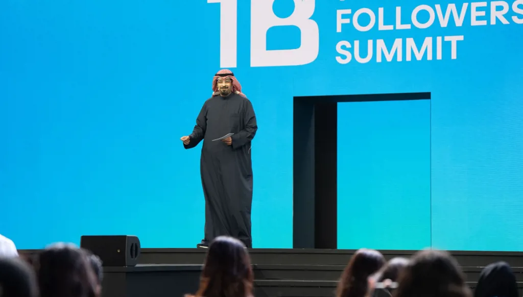 جلسة بفعاليات قمة المليار متابع تستعرض نموذج دبي في جمع العالم