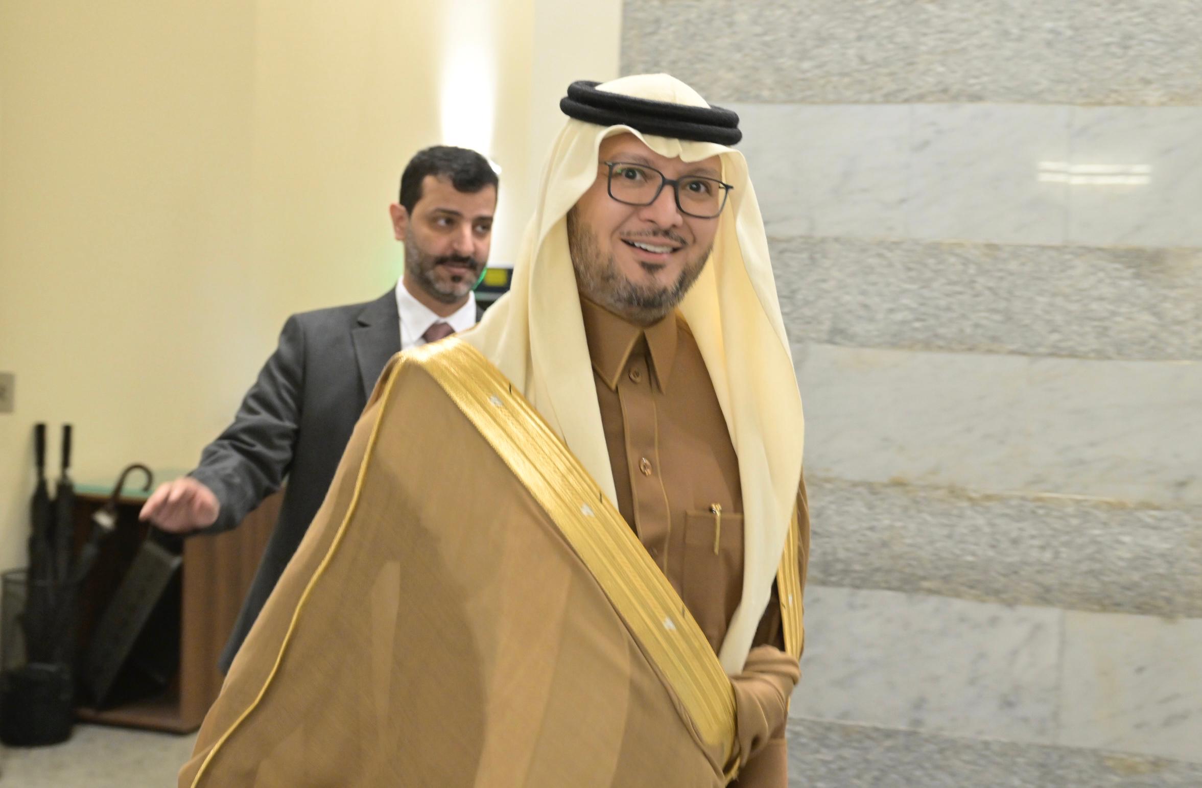 السفير السعودي وليد البخاري في السرايا (نبيل اسماعيل).