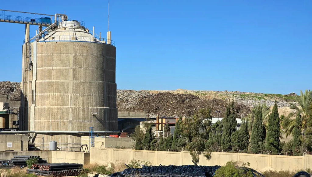 فشل معمل معالجة النفايات في صيدا... منع دخول نفايات جزين واتهامات متبادلة بين "القوات" و"التيار" (صور)