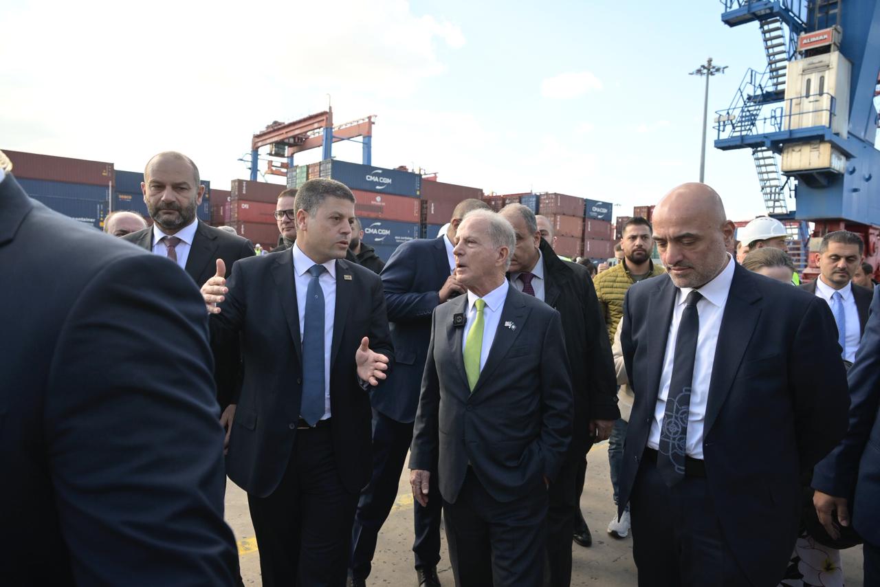 جولة عيسى في المرفأ (نبيل اسماعيل).