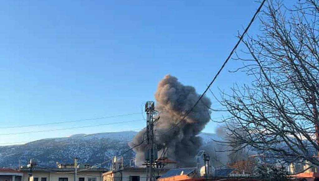 5 عند الخامسة: إنذارات إسرائيلية بالإخلاء و"فرصة" لإيران... زلزال جديد في المنطقة؟