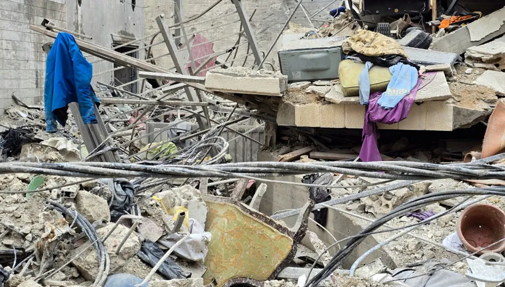 الدمار في قناريت - جنوب لبنان. (أحمد منتش)