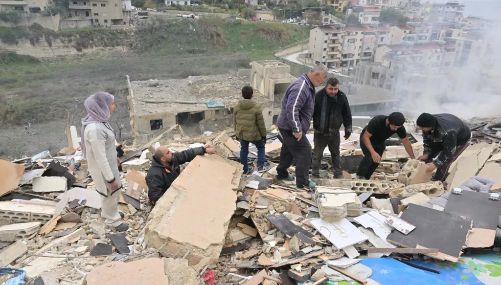 الدمار في قناريت - جنوب لبنان. (نبيل اسماعيل)