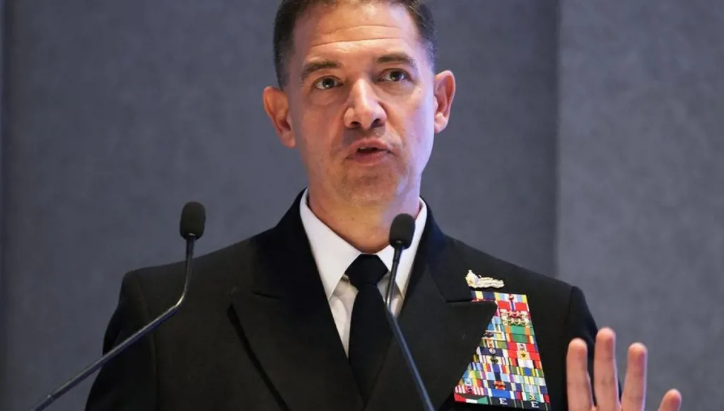 قائد "سنتكوم" في إسرائيل... هل دقّت ساعة الصّفر ضد إيران؟