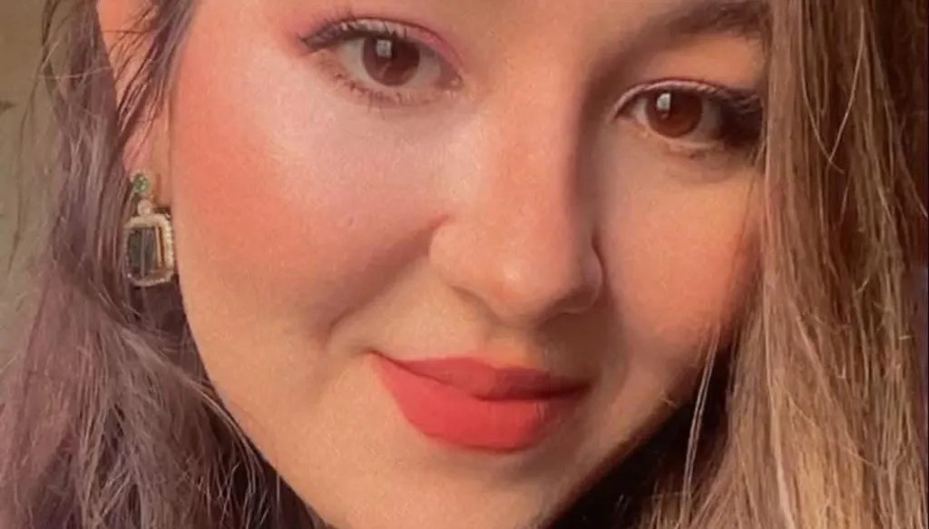 مأساة طرابلس: الموت يغيب الأب والأنقاض تخفي ابنته اليسار  (فيديو)