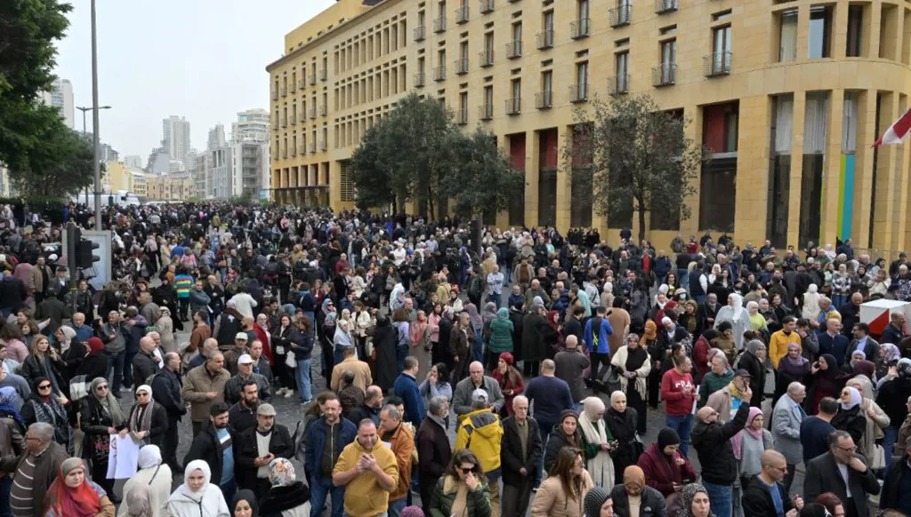 موازنة على إيقاع اعتصامات ومساعدات خارجية! اتّساع الانتقادات للحزب وعون يتشبّث بالميكانيزم