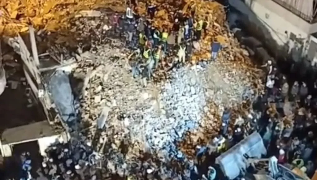 الوداع الأخير... العثور على جثة المواطنة اليسار تحت أنقاض المبنى المنهار في طرابلس