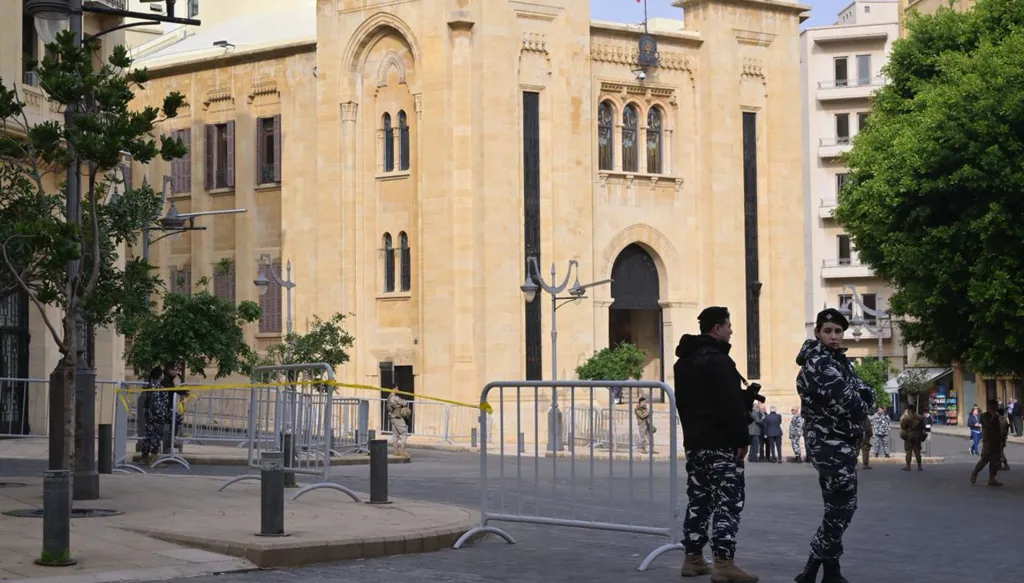 إجراءات للجيش اللبناني في محيط مجلس النواب (تصوير نبيل اسماعيل)