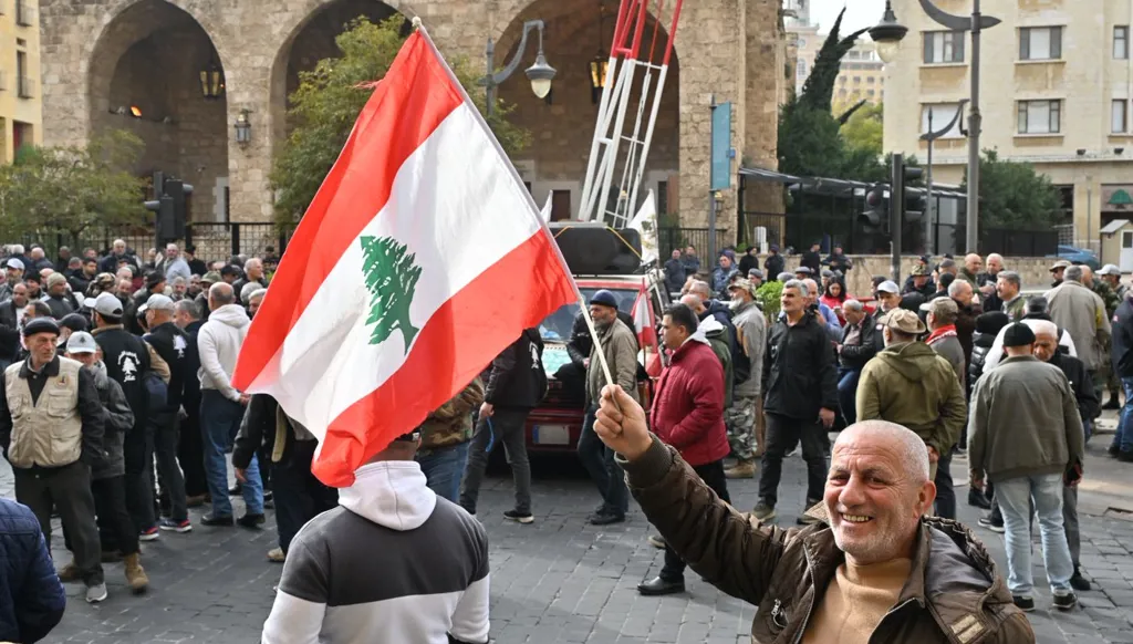 رفع رواتب العسكريين إلى 85 في المئة تباعاً وانتظار وعد من سلام للتراجع عن التصعيد