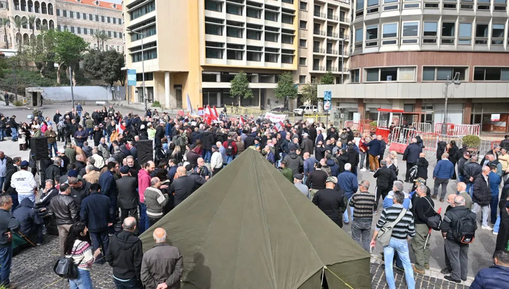 أحد الوزراء: التخييم وسط بيروت يؤثر على المسار السياحي