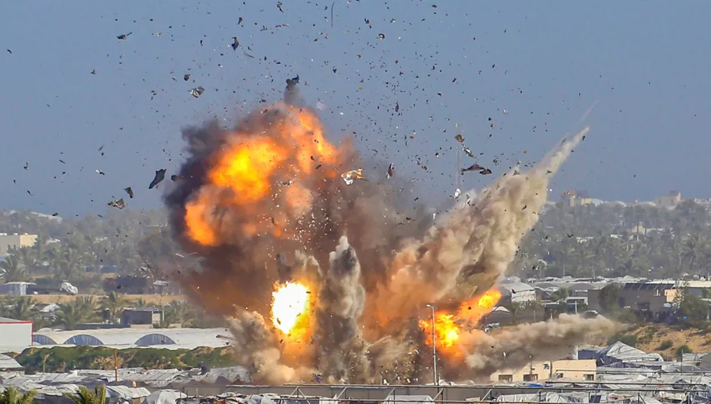 غارات إسرائيلية على غزة توقع 22 ضحية ... الجيش الاسرائيلي: ننظر بـ"خطورة بالغة" إلى أي خرق للاتفاق