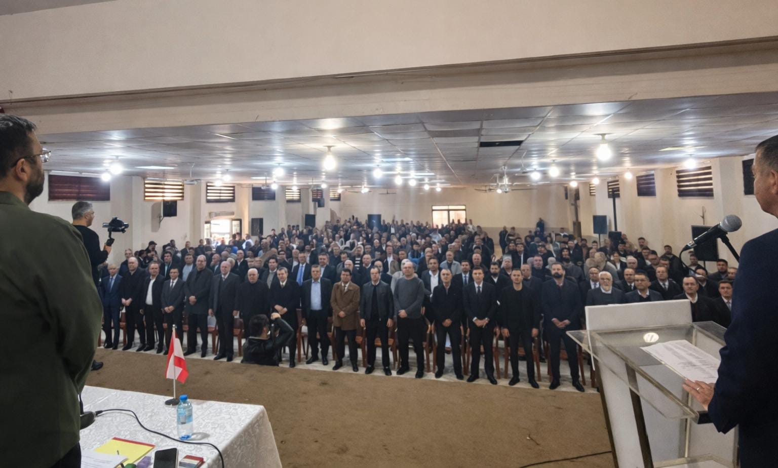 الأمين العام لتيار المستقبل أحمد الحريري، في ختام جولته البقاعية (مكتب الحريري الإعلامي). 