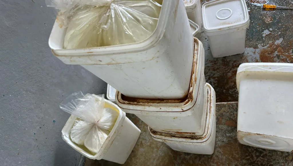 ملفّ الغذاء تابع... ضبط 3 أطنان من الأجبان الملوّثة في الجديدة- المتن (فيديو)