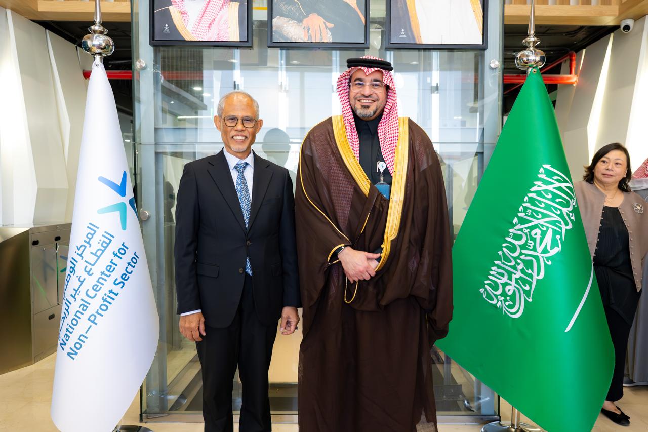من زيارة وزير التنمية الاجتماعية والأسرية في جمهورية سنغافورة إلى المركز الوطني لتنمية القطاع غير الربحي في المملكة العربية السعودية. (وكالات)