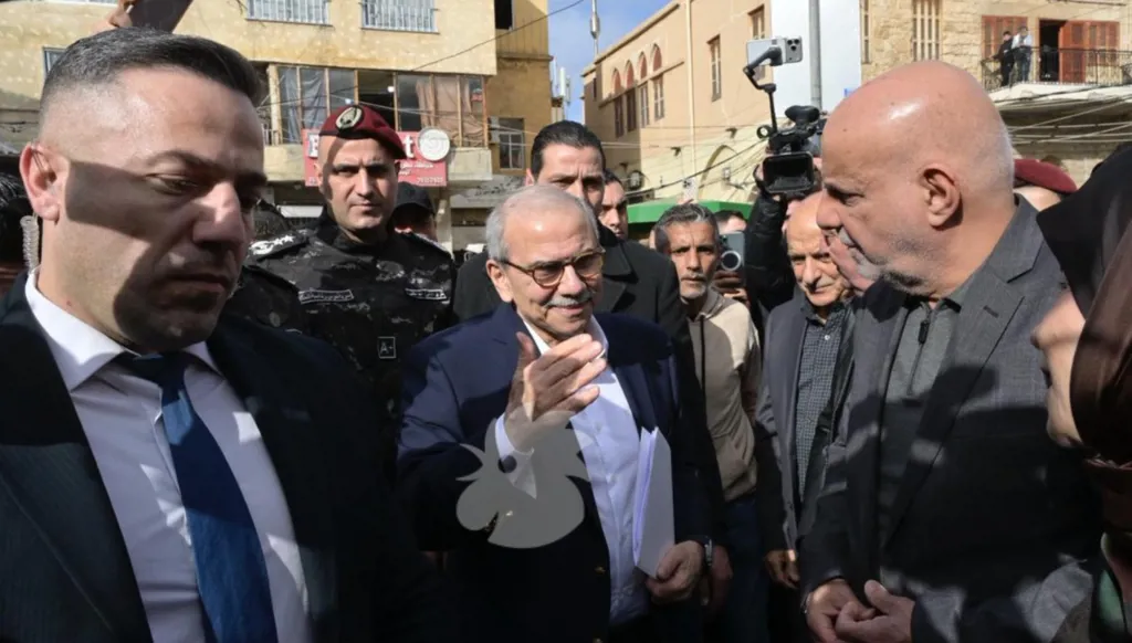 وصول رئيس الحكومة نواف سلام إلى مدينة صور مستهلاً جولته في جنوب لبنان (نبيل إسماعيل).