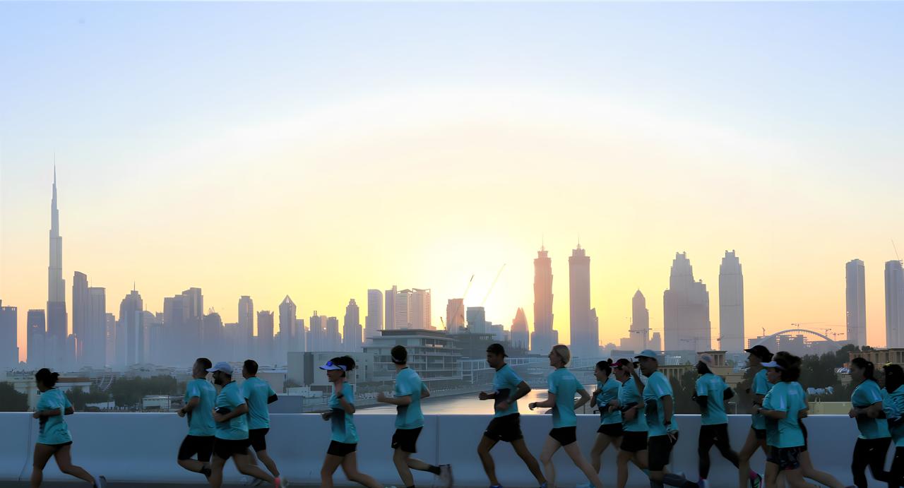 سباق Burj2Burj في الإمارات. (وكالات)