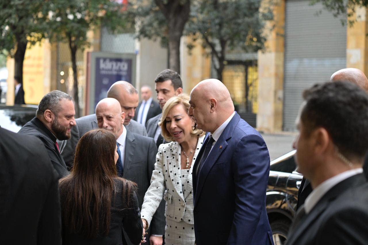 عون وعقيلته. (نبيل إسماعيل)