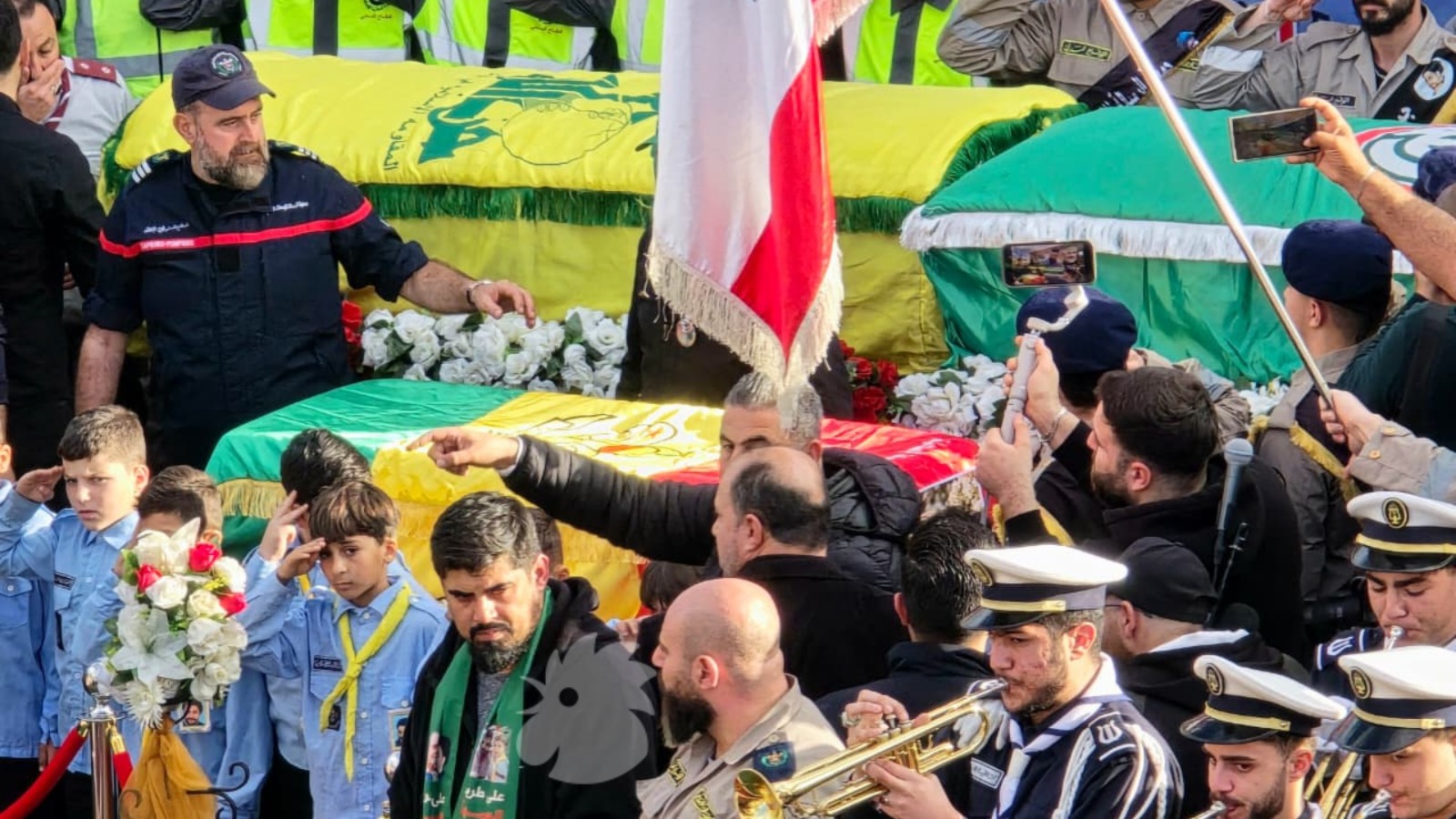 موكب التشييع في بلدة يانوح (أحمد منتش)