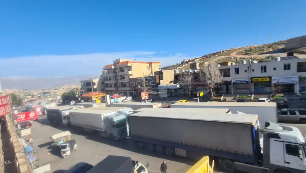 Video - Lebanese truckers block Al-Masnaa crossing in protest of Syrian cargo rules