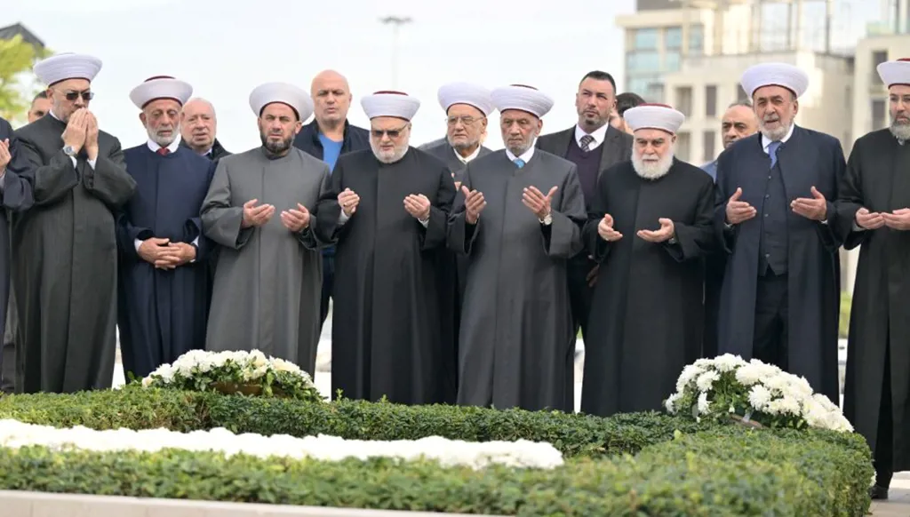 انشدادٌ إلى موقف سعد الحريري غداً من الانتخابات... اثنين حكومي حاسم لخطة الجيش ورواتب الموظفين