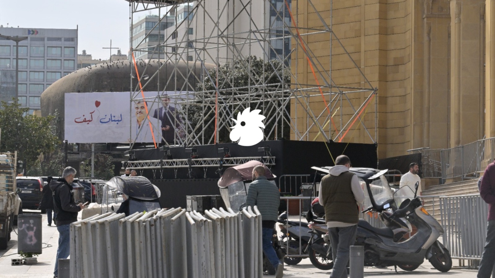 تحضيرات لذكرى 14 شباط في ساحة الشهداء (حسام شبارو).