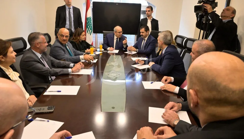 سلام يعقد اجتماعاً مع مجلس إدارة الهيئة العامة للمنطقة الاقتصادية الخاصة في طرابلس (تصوير نبيل اسماعيل)