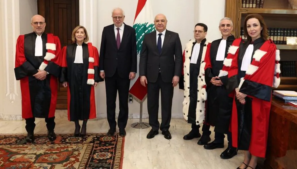 عون: لضرورة الحفاظ على وحدة المعايير القضائية والتعاون مع الدولة لمنع الأدوية الفاسدة والمهرّبة