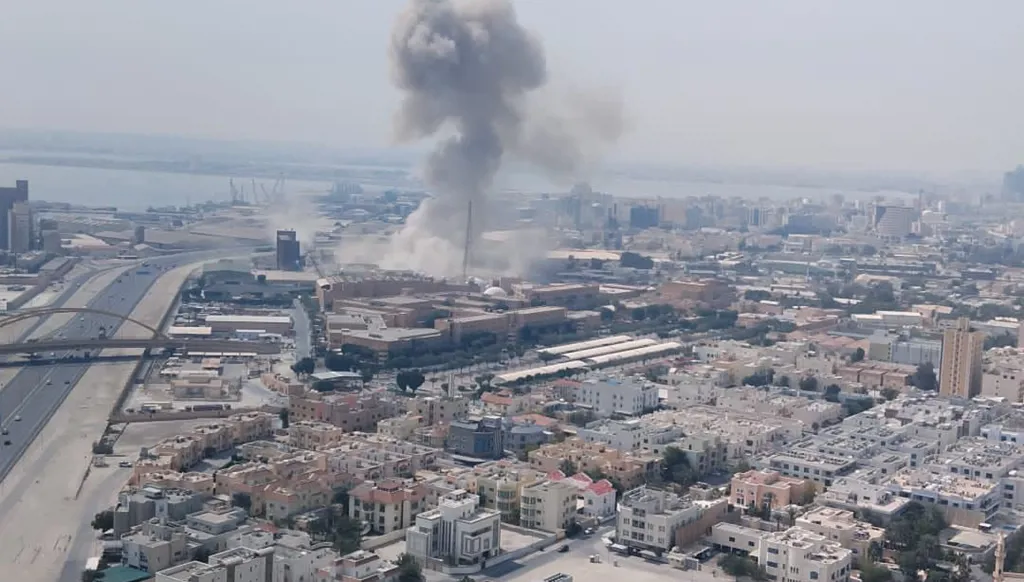 دول خليجية تعلن اعتراض صواريخ إيرانية على أراضيها