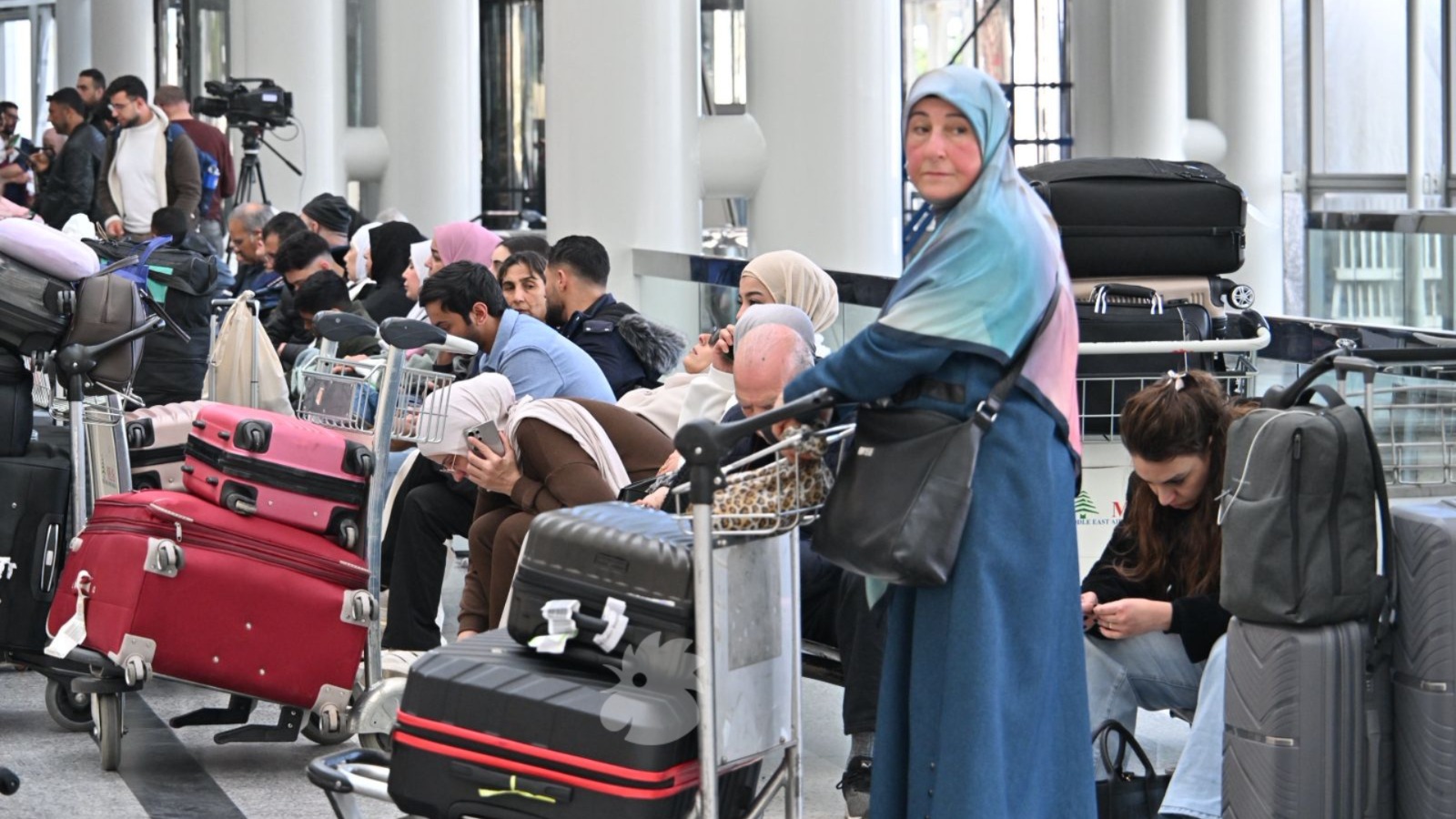 مسافرون في مطار بيروت. (حسام شبارو)