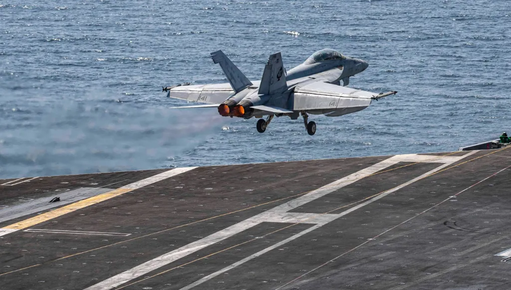 عملية "الغضب الملحمي"... ضربات أميركية واسعة تستهدف مواقع للحرس الثوري الإيراني