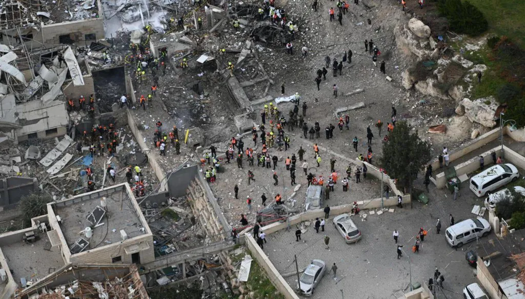 بالفيديو- هجوم إيراني مباشر على مستوطنة بيت شيمش... سقوط 9 قتلى و57 مصاباً وخلل في تفعيل صفارات الإنذار