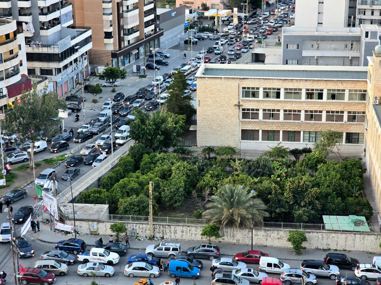 طوابير السيارات. (أحمد منتش)