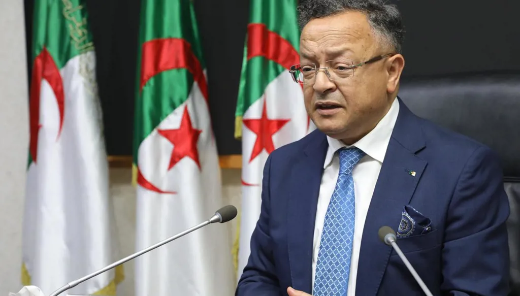 سجال حول دور الجامعة الجزائرية في تنفيذ مشاريع التنمية