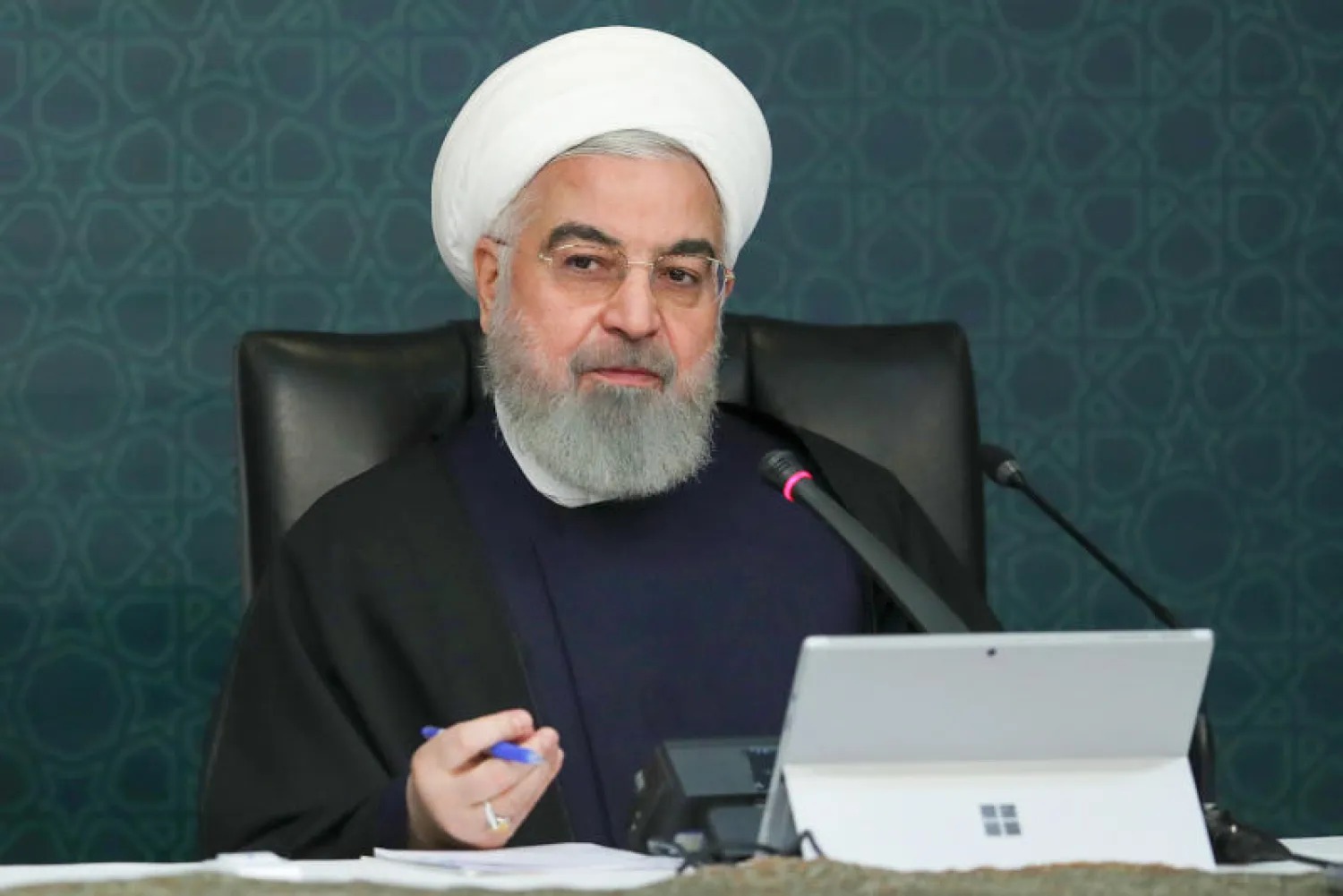 الشيخ حسن روحاني.